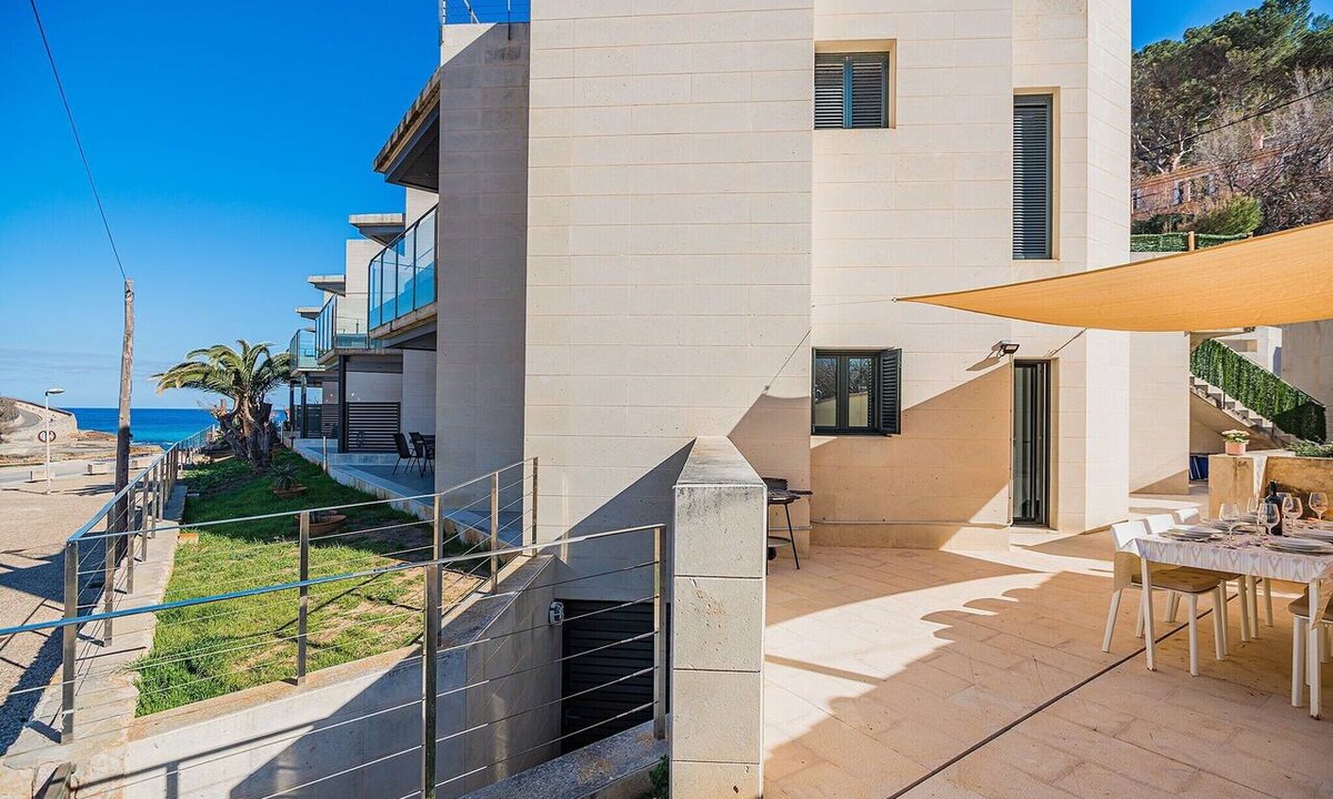 Cala San Vicente Apartment | Apartment 20 m from Cala Molins Beach