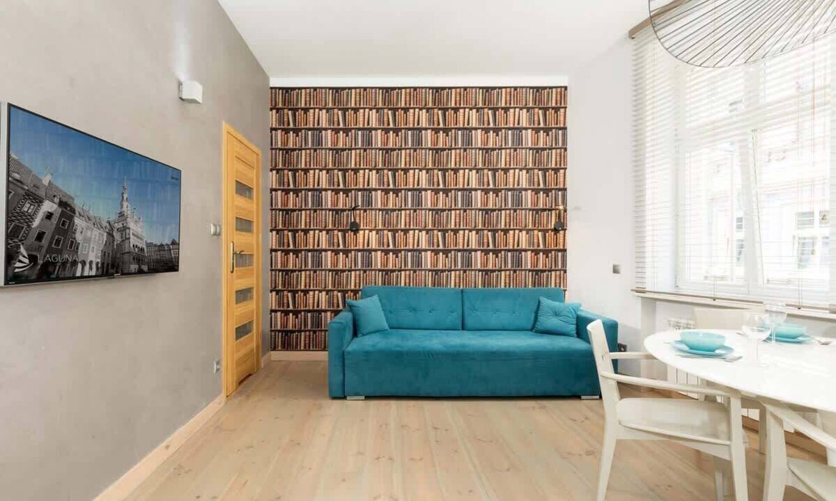 Poznan City Center Apartment | Bright Apartment in the Center | 500 m from the Old Town Square