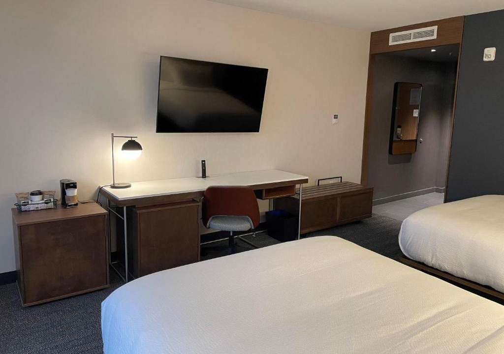 Cote-Des-Neiges—Notre-Dame-De-Grace Hotel | Courtyard Montreal Midtown