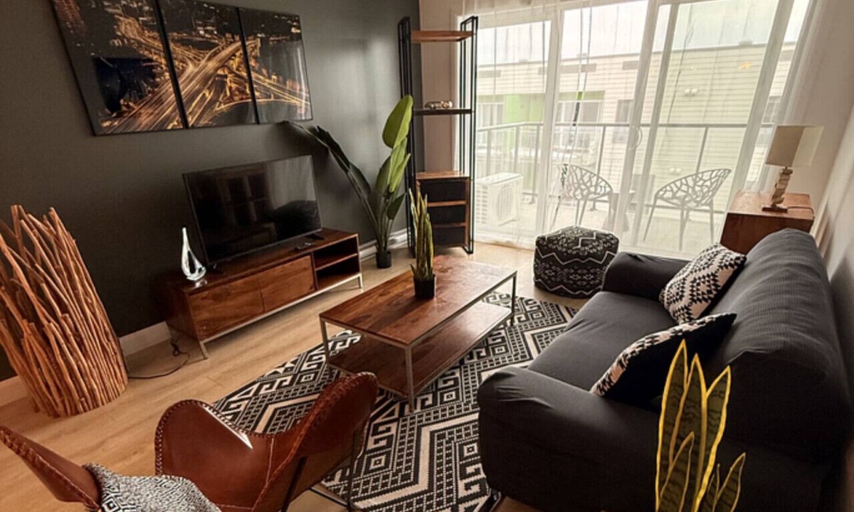 Plateau Apartment | Modern 2BD/2BA Suite at Le Prisme w/Indoor Pool, Gym & Yoga Studio
