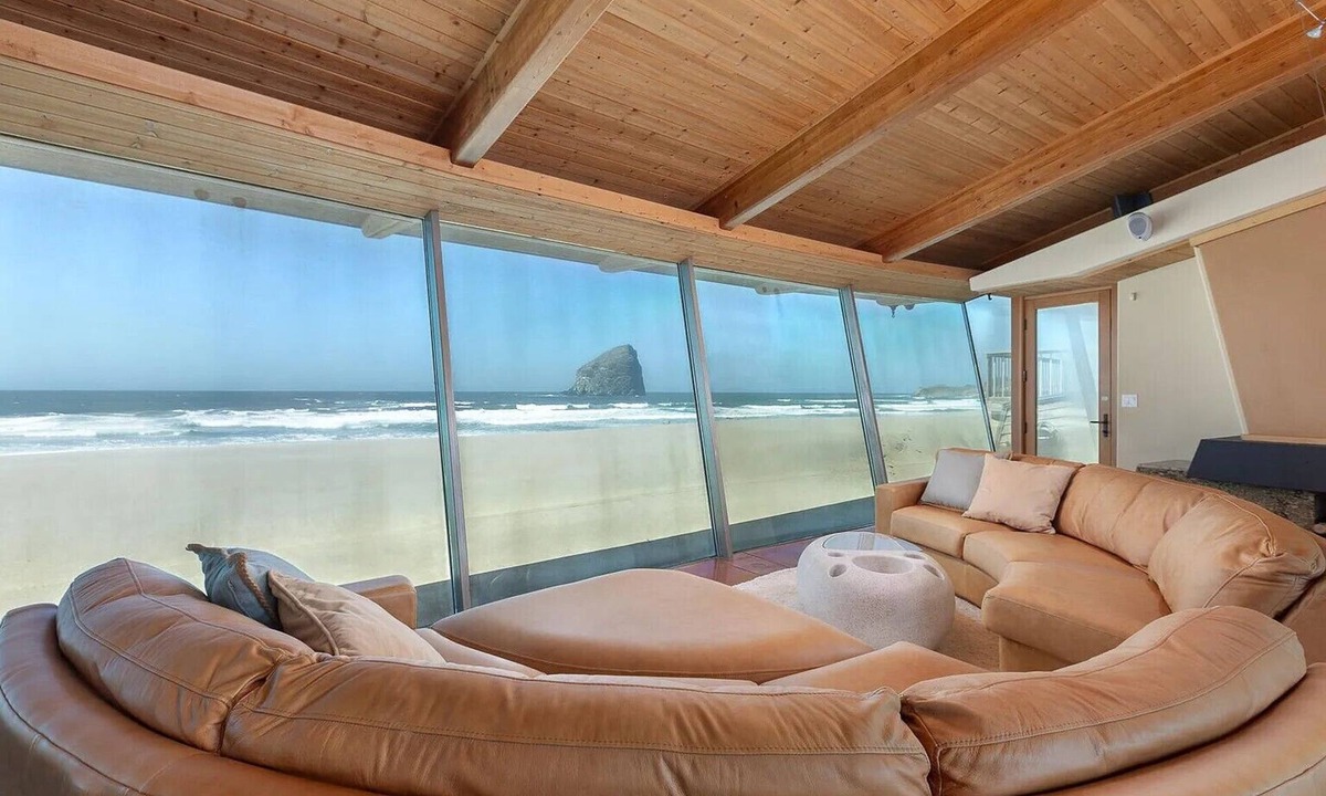 Oregon Coast House | The Sandcastle at Haystack Rock - Oceanfront Gem
