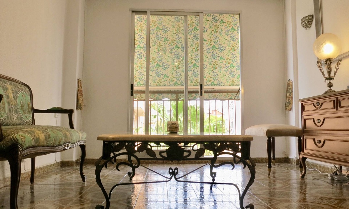 Valencia City Centre Apartment | Your calm stay in Valencia. 4 rooms, AC, Gigabit fiber internet
