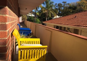 2 min walk to UWA close to CBD in Crawley