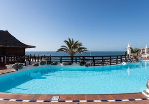 Altamar 52 with terrace & pool By CanariasGetaway in Playa del Aguila