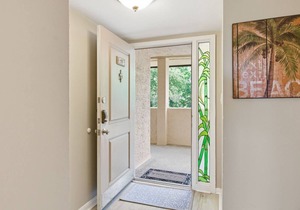 Multi Level, Island Club, Oceanfront Complex, Great Amenities, Lagoon View, Balcony, Pool, Tennis in Hilton Head Island