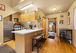 Riverfront Hideaway Quiet Close to RMNP in Estes Park