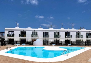 Sinfonia Pool View & WiFi by iRent Fuerteventura in Corralejo