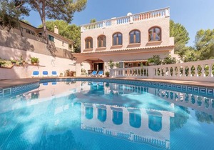 Villa Costa De Blanes in Costa de Blanes
