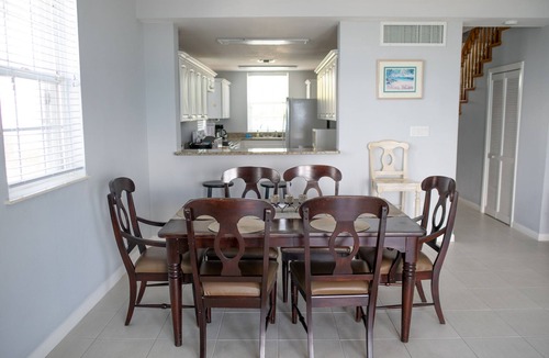 George Town Condo | A beautiful oceanfront condo in the heart of George Town