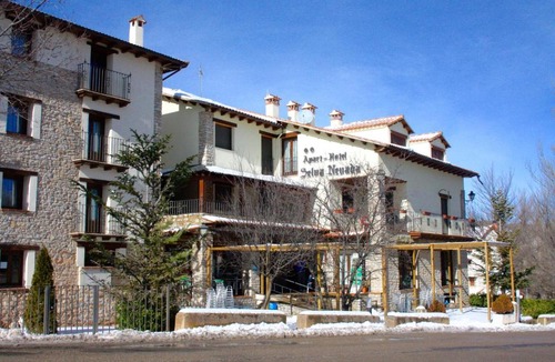 La Virgen de la Vega Apartment | Apart-Hotel Selva Nevada