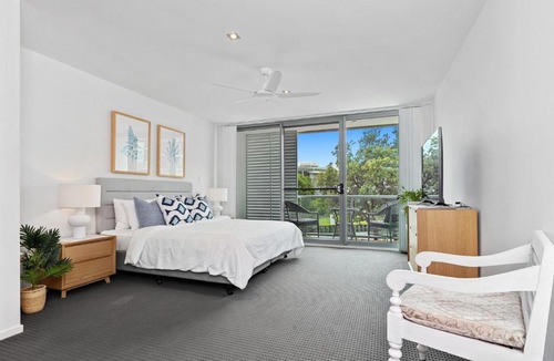 Casuarina House | Beachside Haven Modern Townhouse with Pool