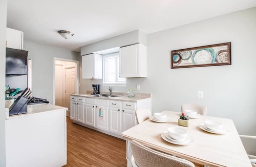 Pontiac House | Beautiful retreat Home Near Auburn Hills/Waterford