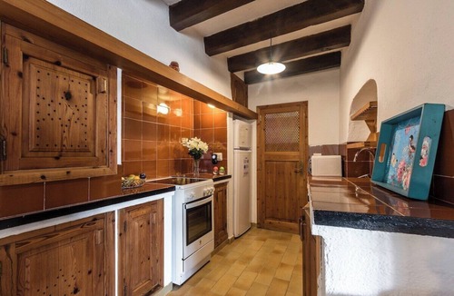 Cala San Vicente Ski Chalet | Blue fisherman house 3 in Pollensa by Home Villas 360