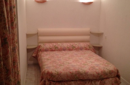 Cassis Apartment | Bougainvillea full center in villa T2 58m2 terrace/garden + private garage