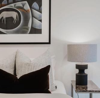 Bright Apartment | Bowen Townhouse - Art House Townhouses
