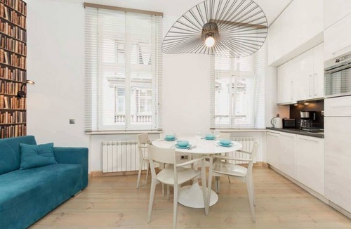 Poznan City Center Apartment | Bright Apartment in the Center | 500 m from the Old Town Square