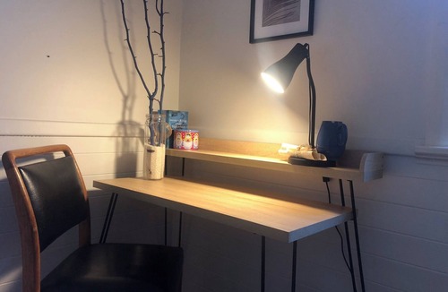 Kilsyth House | "Discounted Long Stays | Home Comfort in a 3-Bed Croydon/Kilsyth."