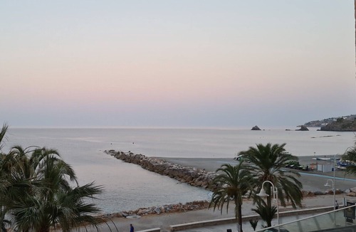 Velilla-Taramay Apartment | Front-row ocean views
