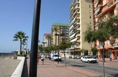 Fuengirola Apartment | Frontline Beach Apartment. Totally renewed. Sunny Apartment. Near the centre.
