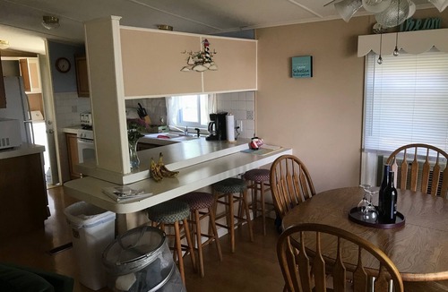Shelbyville House | Gun Lake Cottage . Pet friendly and close to state park,restaraunts and casino.