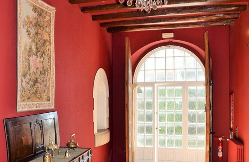 Vilafranca del Penedes Villa | Holiday mansion close to beach and village. House for 14 persons.