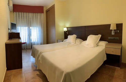 Sastago Hostel | Hostal Monasterio de Rueda