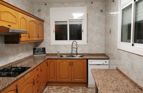 Cunit Ski Chalet | House with a private pool, near the beach and Barcelona (pets allowed)