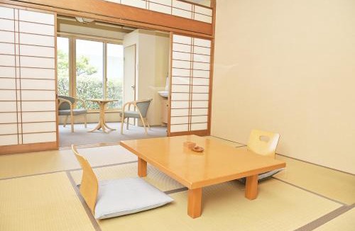 Iwai Onsen Hotel | Kansuitei Kozeniya