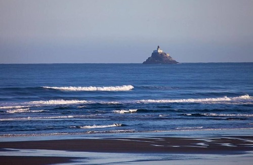 Downtown Cannon Beach Hotel | Lighthouse Inn