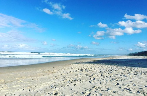 New Brighton House | Lorraine's Beach house - 3 mins walk to beach
