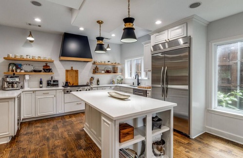 Greenland Hills House | Luxurious Updated Tudor Near Greenville Ave : Walk to Restaurants