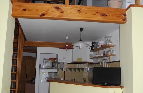 Torroja del Priorat Apartment | Maissonette with light, great room layout, ideal for remote working GLASFASER