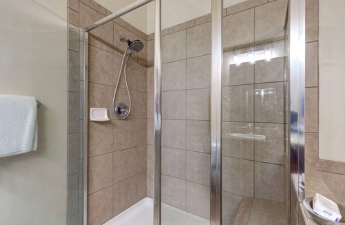 Bear Hollow Village House | Moose Mgmt at Bear Hollow 5610: Pvt. Hot Tub-Balcony with Grill-Free Shuttle