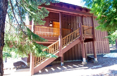 Klamath Falls Cabin | Mountain Home near Lake of the Woods, Ashland and 1 hour to Crater Lake