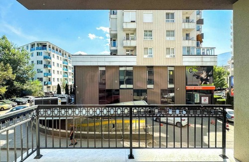 Studentski Grad Apartment | Nomad Friendly | Washer | Terrace | Parking