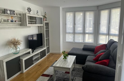 Orio Apartment | Palota - Moderno y acogedor ideal familias by Egona