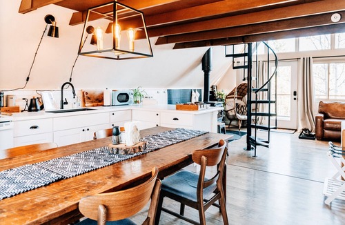 Spring Valley Cabin | Rainbow Trail/A-frame