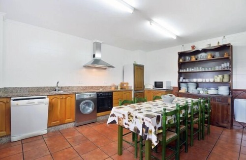 Villamayor Ski Chalet | Rural house (full rental) El Pongallin for 12 people