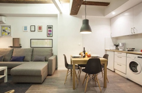 Valencia City Centre Apartment | Singular Stays Mercado Central III