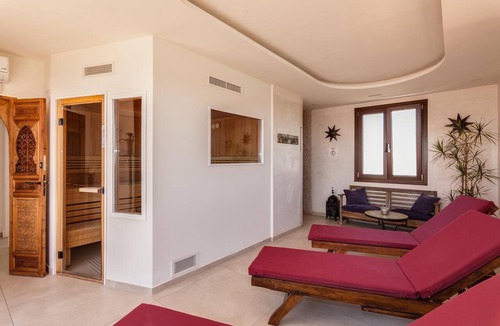 Tarifa Apartment | Studio gound floor with garden and Sea Views