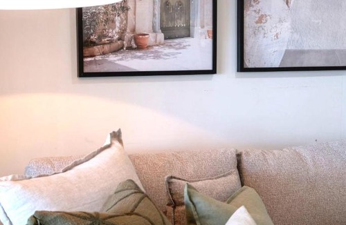 Maroochydore House | Waterfront Stay at Sunshine Villa