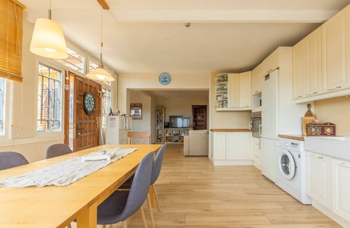 El Castell de Montornes House | Wonderful private villa for 8 people with private pool, WIFI, TV and patio