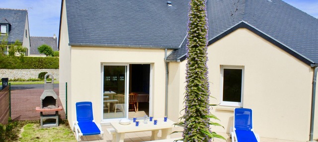 100 meters from the BEACH, Classified TOURISM & HANDICAP all inclusive, Parking in Barneville-Carteret