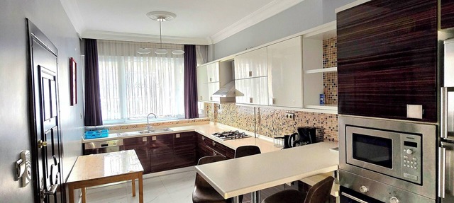 2-bedroom condo in enchanting Istanbul with WiFi, AC in Sisli