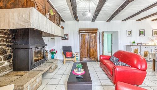 2 Bedroom Cozy Home In Pierrefiche in Pierrefiche