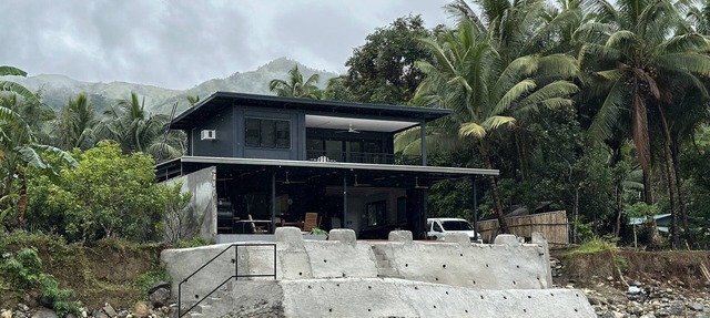 2 storey Prefab Container Vacation Home-Full Mountain View and River access in Tanay
