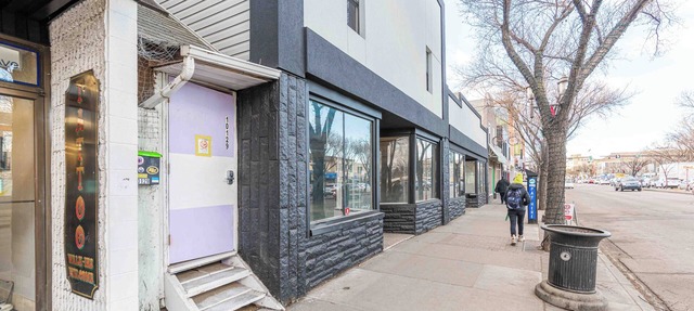 3bdrm unit on Whyte Ave in Edmonton
