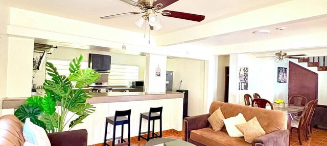 4BR Ensenada Home + Studio - Sleeps 10, Gated Parking near Downtown in Ensenada
