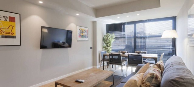 6-Guest Haven near Golden Mile in Madrid