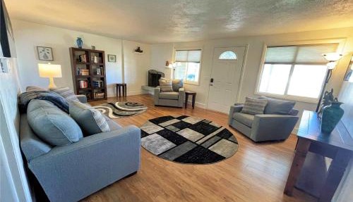 7-Bedroom Home with Views of the Rocky Mountains in Sandy